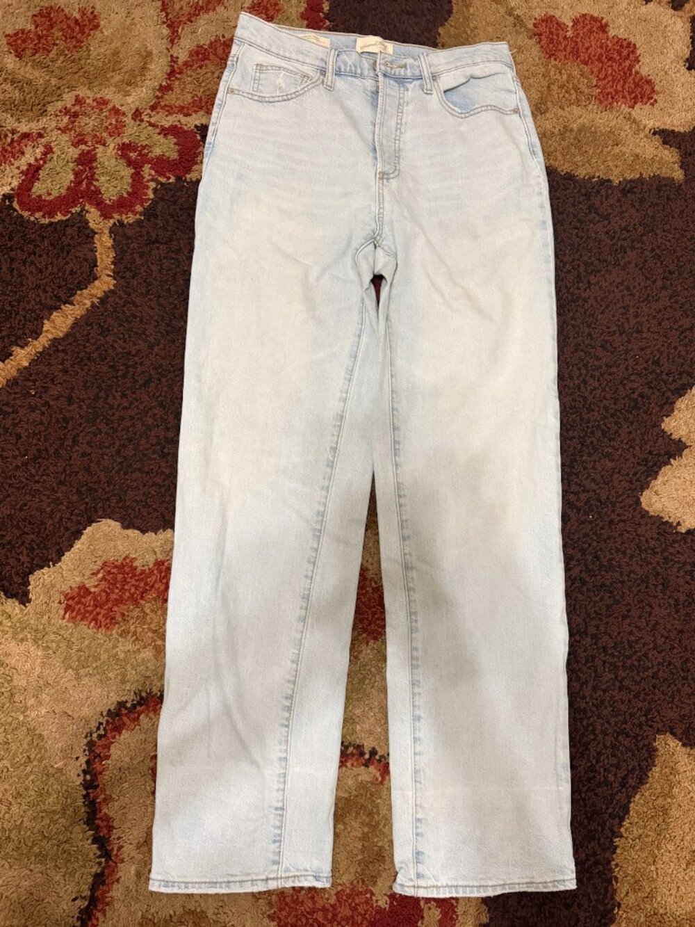 Universal Thread Women's Size 8 High Rise Straight Leg Light Wash Denim Jeans